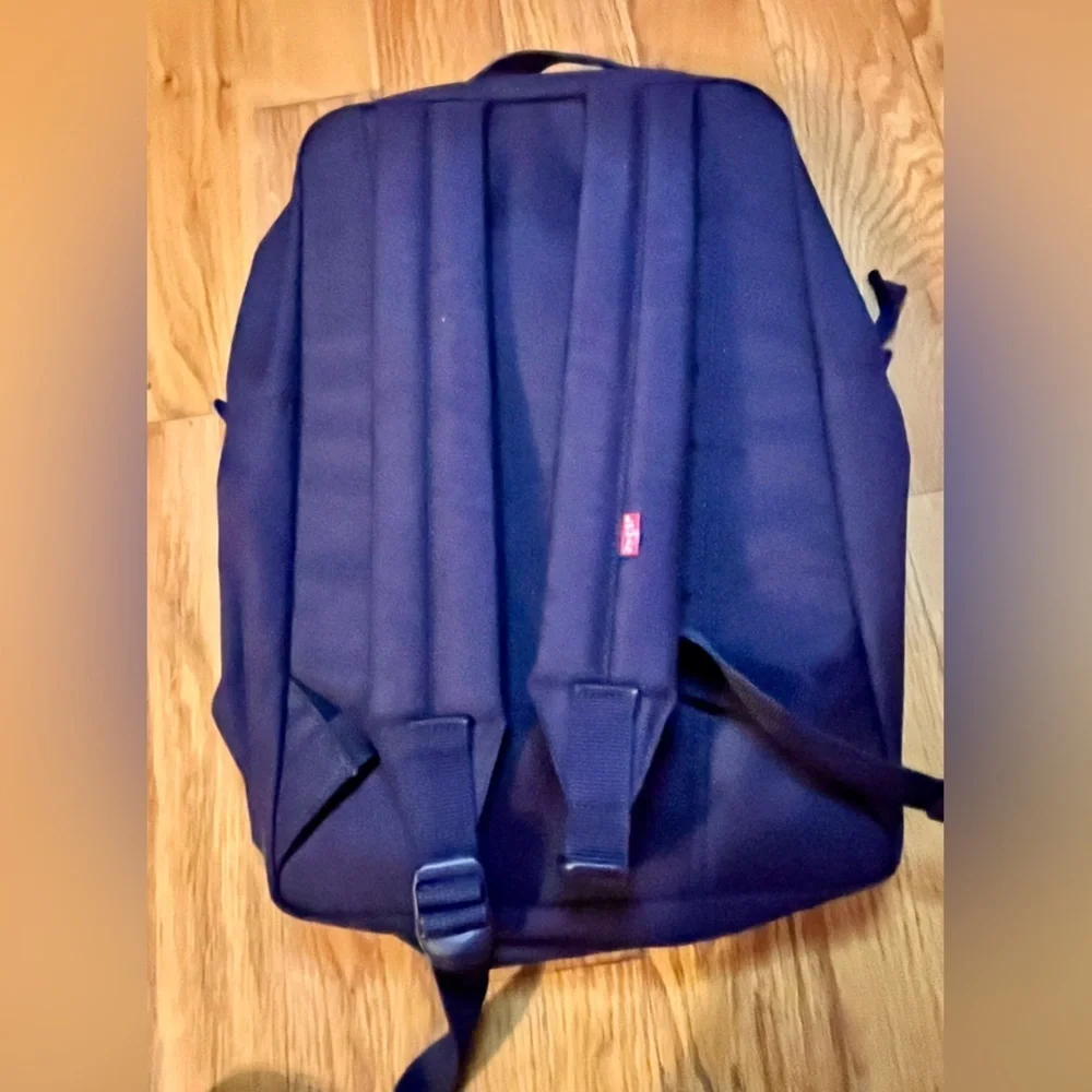 Levi's Navy Blue Backpack Unisex Travel School Bag Durable Adjustable Straps